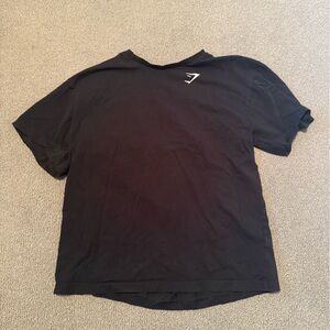 Black Gymshark oversized pump cover